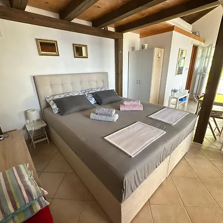 Victor